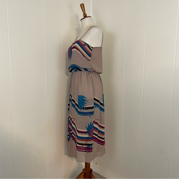 Vintage Floral Sleeveless Blouson Pleated A-Line Midi Dress - Picture 5 of 11